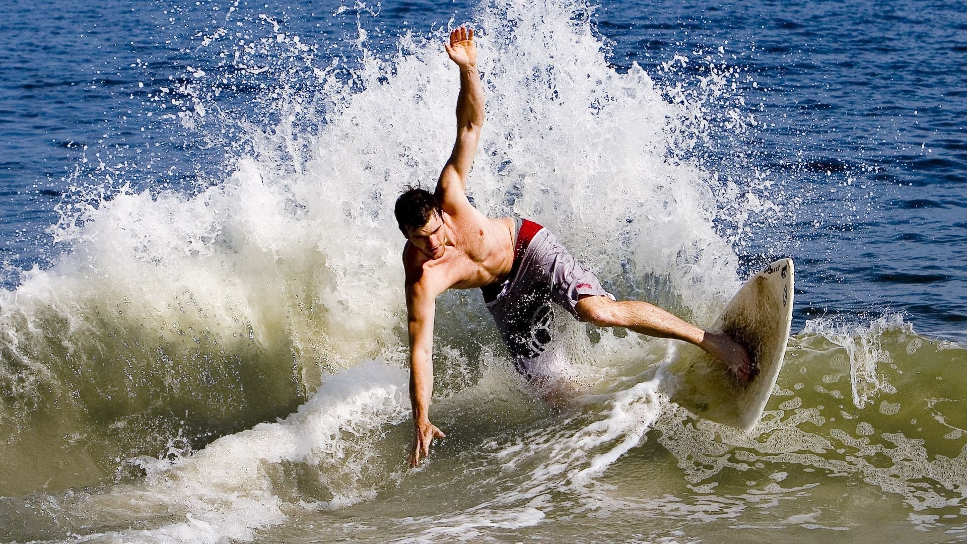 九游游戏中心官网-场边趣闻：教练和裁判的幕后故事，教练员和裁判员之间的关系